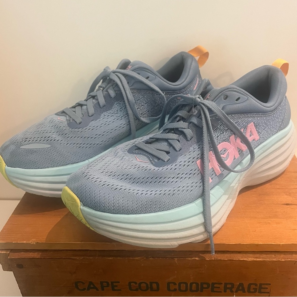 Hoka One Bondi 8 Sneaker Size 7